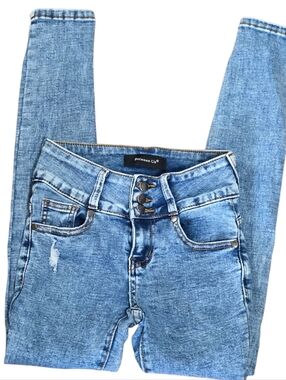 NWOT Acid Washed Shaping Skinny Jeans